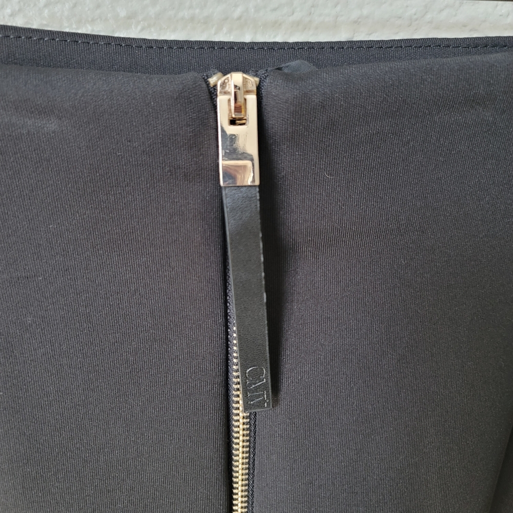 Carmen Marc Valvo Women's Pencil Skirt, Size 10, Color Black - Picture 6 of 8